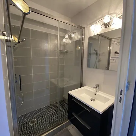 Appartement, Animaux Admis - 4 Pers, Proche - Fr-1-874-39 * Le Grau-du-Roi